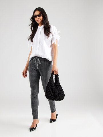 ZABAIONE - Slimfit Pantalón 'Mi44ri' en gris