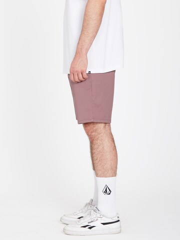 Volcom Regular Shorts 'Frickin' in Rot