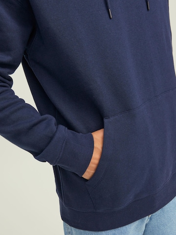 JACK & JONES Sweatshirt in Blau