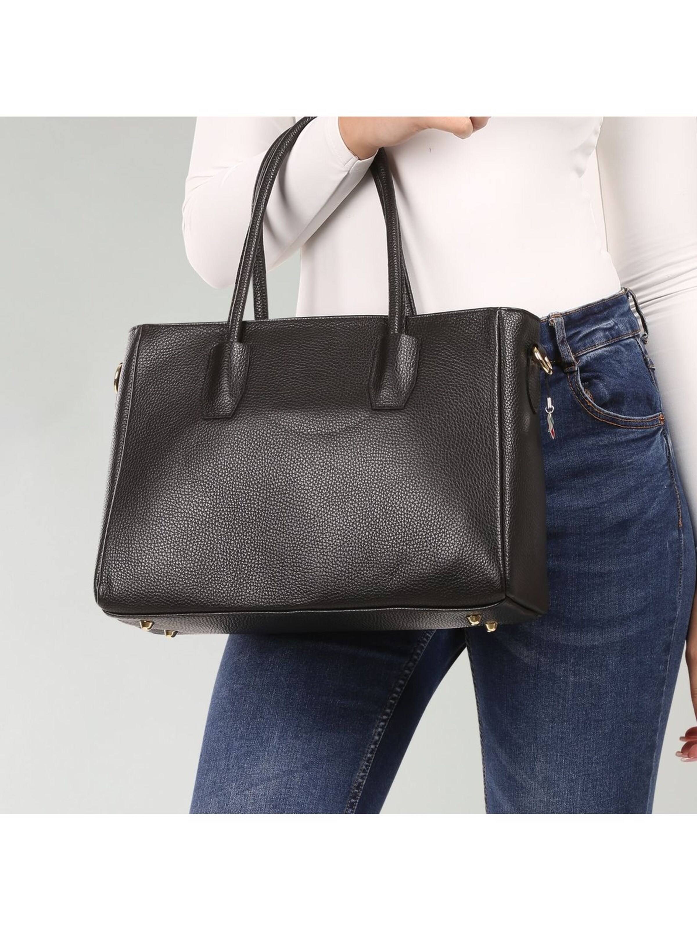 Florence Handbag in Black