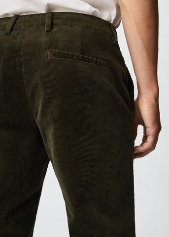 MANGO MAN Tapered Hose 'Berdam' in Grün