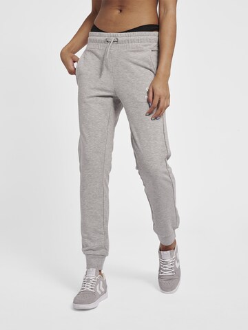 Hummel Tapered Workout Pants 'Noni 2.0' in Grey: front
