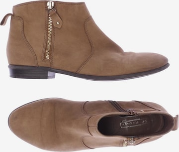 5TH AVENUE Flats & Loafers in 38 in Brown: front