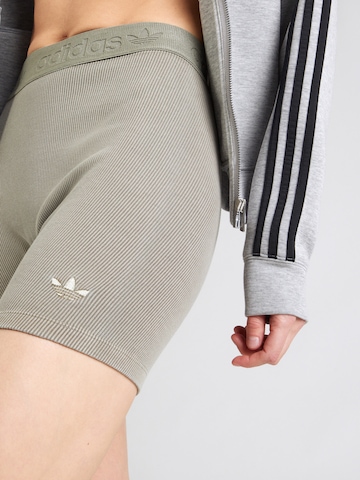 Skinny Leggings 'ESSENTIALS RIB SHORTS 1/4' di ADIDAS ORIGINALS in verde