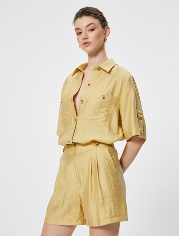 Koton Regular Pleat-Front Pants in Yellow