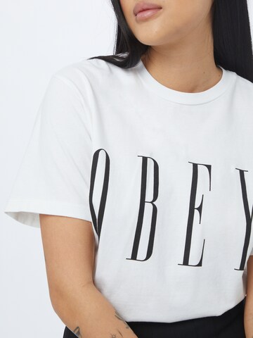 Obey T-shirt i vit