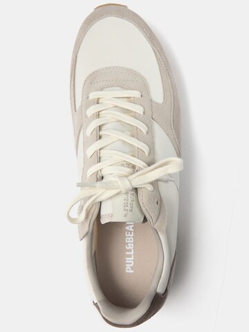 Sneaker bassa di Pull&Bear in beige