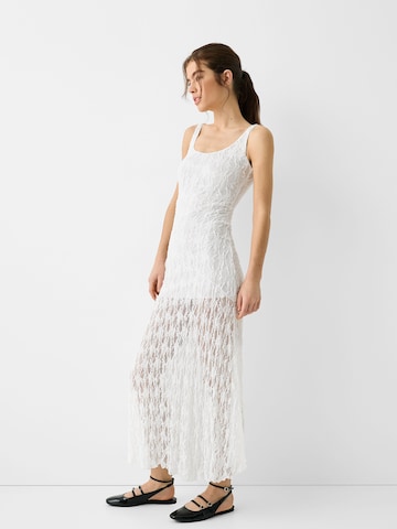 Robe Bershka en blanc