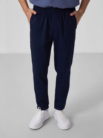 Tommy Life - Calças chino em azul: frente