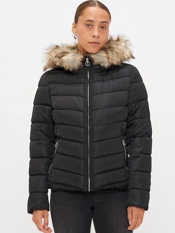 Only Petite Winter jacket 'ONLNEWELLAN' in Black: front