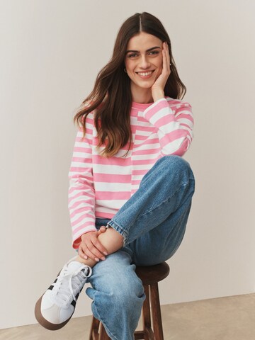 Next Shirt in Blue: front