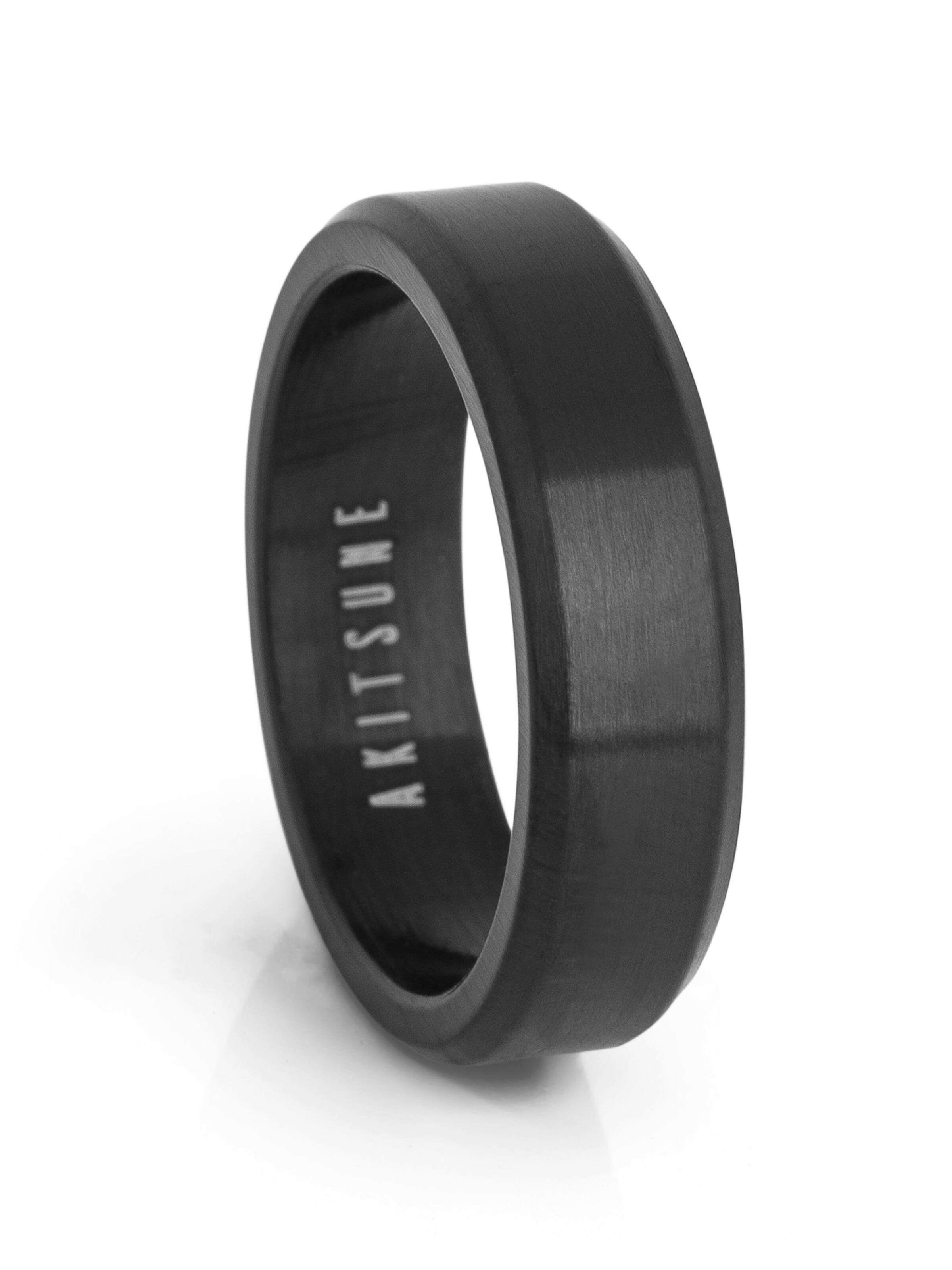 Akitsune Ring 'Purus' in Black: front