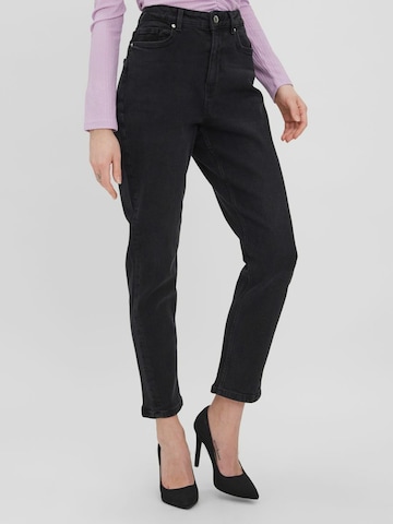 VERO MODA Regular Jeans 'Joline' in Zwart: voorkant