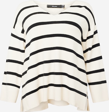 Vero Moda Curve Sweater in Beige: front