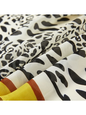 alberto cabale Scarf 'Process Cléo' in Yellow