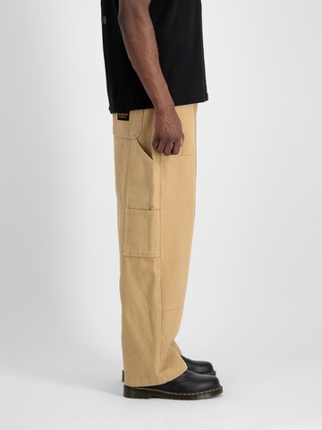 Loosefit Pantaloni cargo 'Carpenter' di ALPHA INDUSTRIES in beige