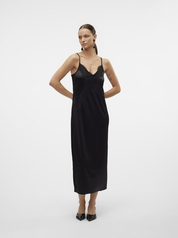 Robe VERO MODA en noir : devant