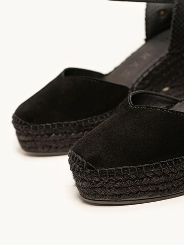 Alhamas Pumps 'Alpargata Cuña 8 cm Ante' in Zwart