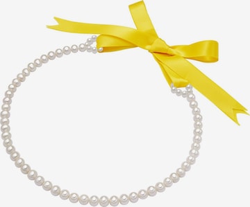 Valero Pearls Necklace in Yellow