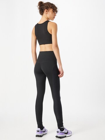 NIKE Skinny Sporthose in Schwarz