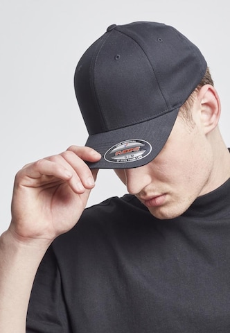 Flexfit Cap in Schwarz