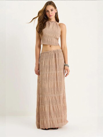 Completo pantalone di Bianco Lucci in rosa: frontale