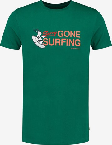 Tricou 'Snoopy Gone Surfing' de la Shiwi pe verde: față