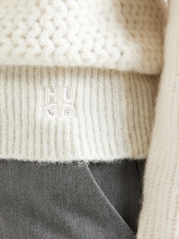 HUGO Neulepaita 'Scevany' värissä valkoinen