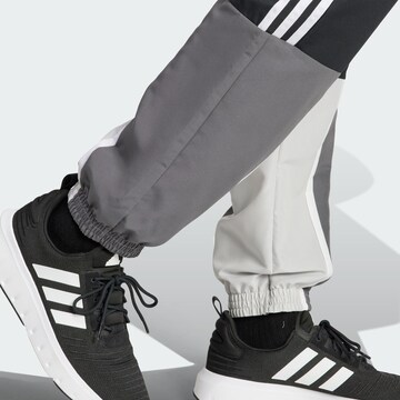 ADIDAS SPORTSWEAR Φόρμα σε μαύρο