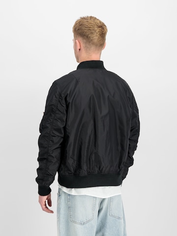 ALPHA INDUSTRIES Демисезонная куртка 'MA-1 TT' в Черный