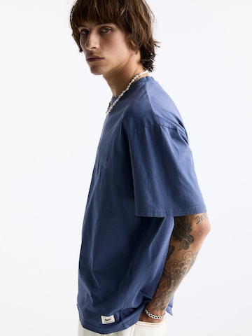 Pull&Bear T-Shirt in Blau