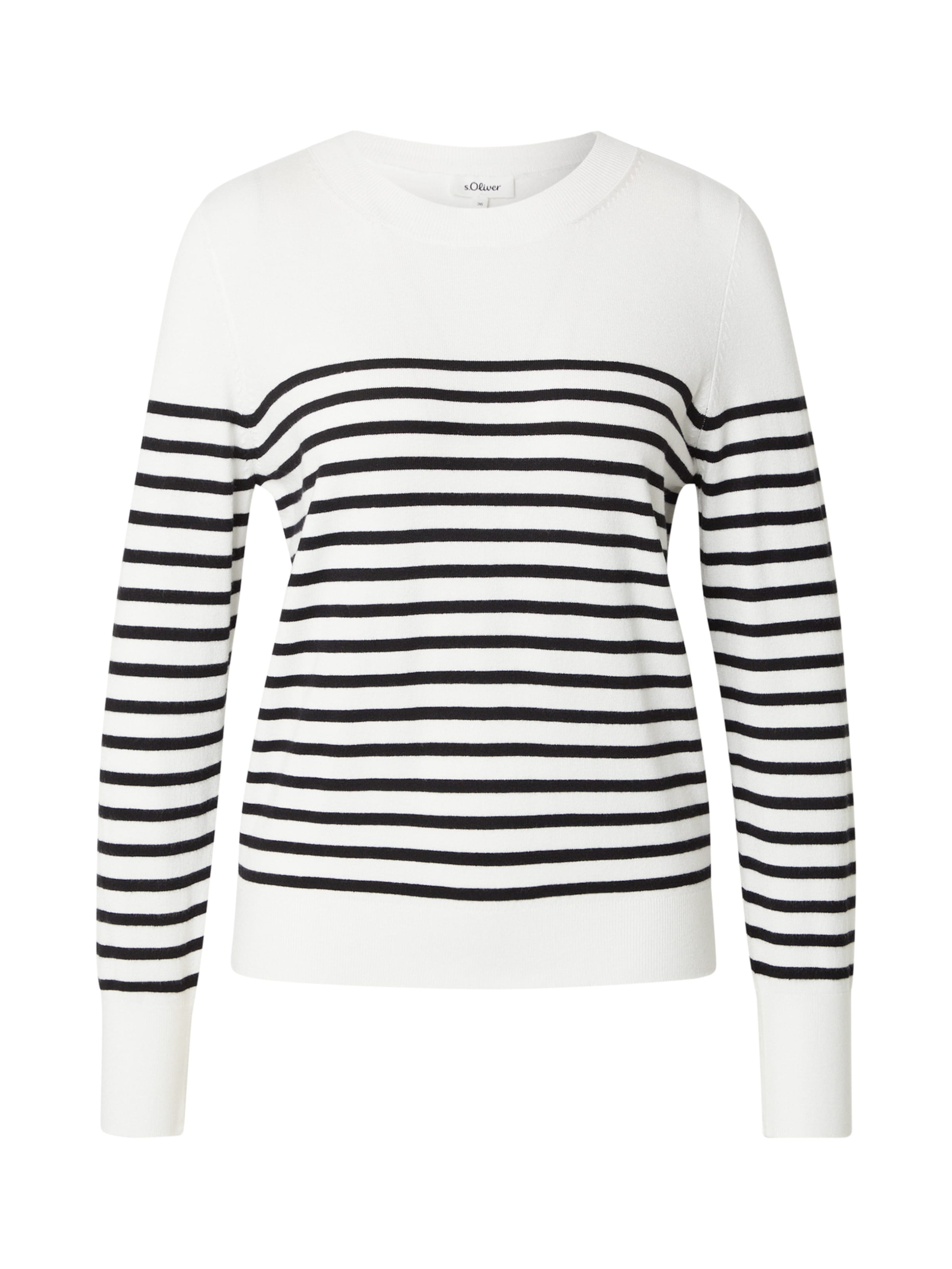 s.Oliver Sweater in White: front