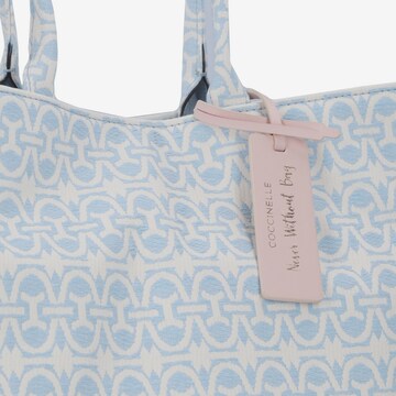 Sac bandoulière 'Never Without' Coccinelle en bleu