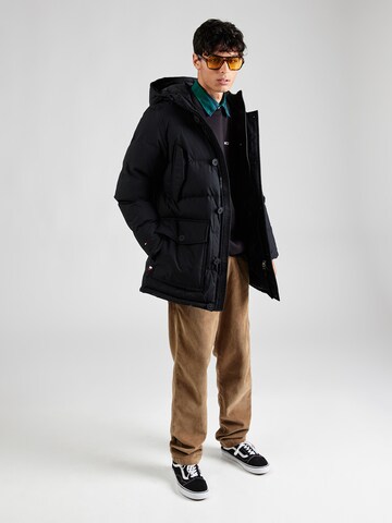 TOMMY HILFIGER Winterparka 'ESSENTIAL ROCKIE' in Zwart
