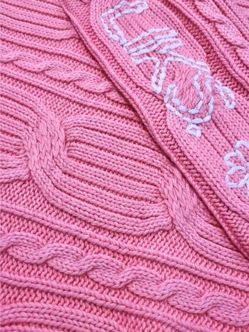 LIKS. Munich Sweter 'Strickpullover aus Zopfmuster mit Stickerei aus Baumwolle - DoroC' w kolorze różowy