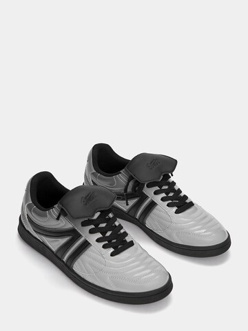 Pull&Bear Platform trainers in Grey