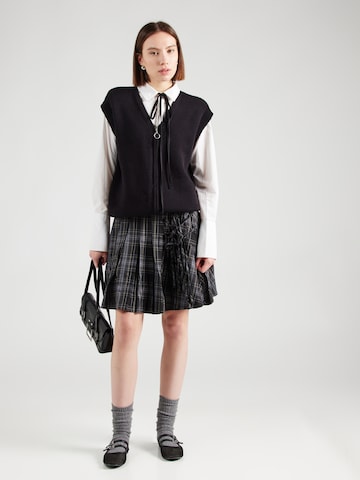 TOPSHOP Knitted vest in Black