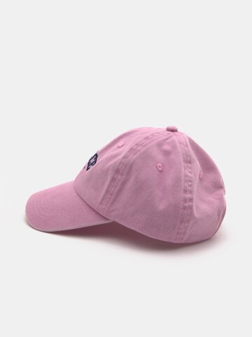 Șapcă de la Pull&Bear pe roz