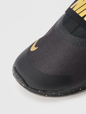 NIKE Αθλητικό παπούτσι 'FLEX RUNNER 4 SE' σε μαύρο