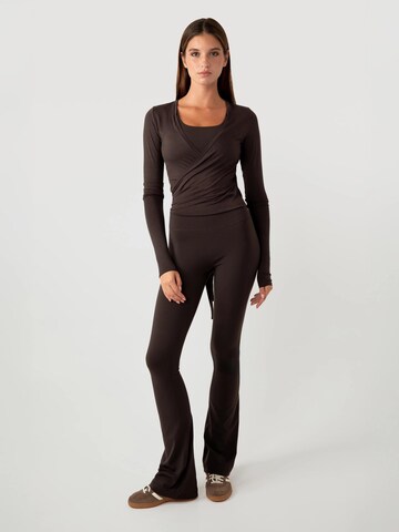 YO-GAYA Bolero 'Ballet Wrap Bolero' in Bruin
