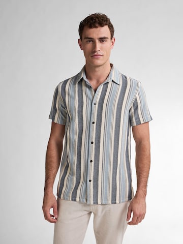 Coupe regular Chemise Petrol Industries en bleu : devant