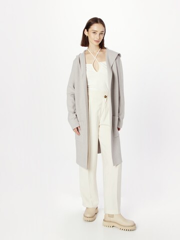 Zwillingsherz Knit Cardigan 'Janina' in Light Grey | ABOUT YOU