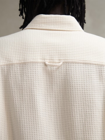 ABOJ ADEJ - Ajuste regular Camisa 'Himberti' en blanco