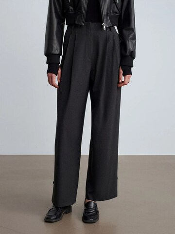 Dilvin Regular Pants in Black