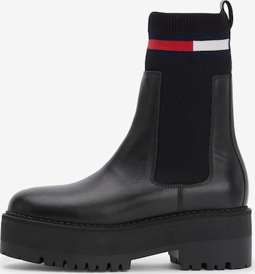 Tommy Jeans Chelsea Boots in Black: front