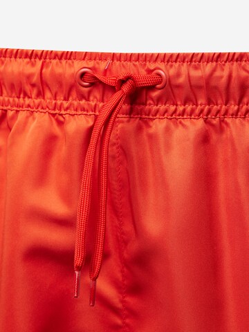 Shorts de bain Resteröds en rouge