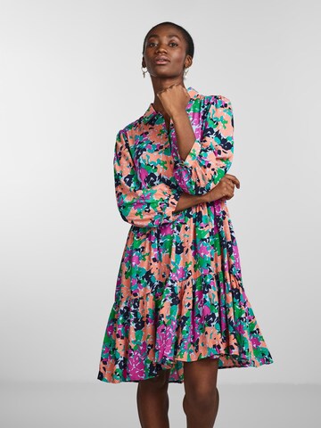 Robe-chemise 'Erika' YAS en mélange de couleurs : devant