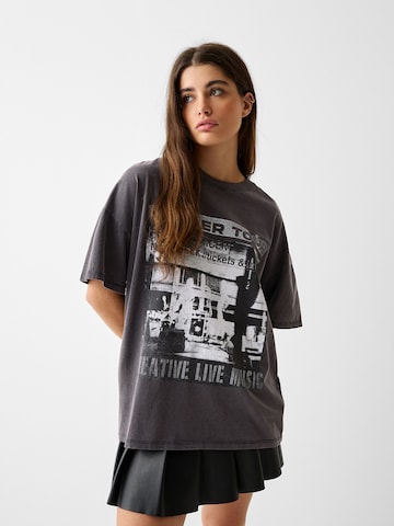 T-shirt Bershka en noir : devant