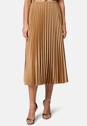 Gonna di zero in beige: frontale