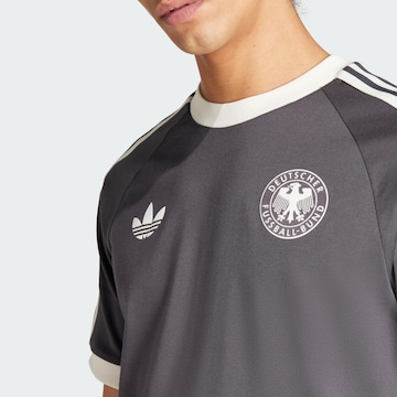 pilka ADIDAS PERFORMANCE Sportiniai marškinėliai 'Germany Adicolor Classics 3-Stripes'